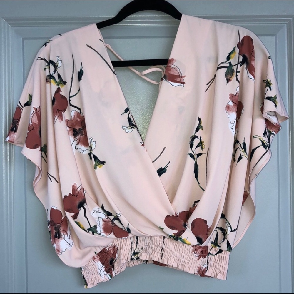 Vici Flowy Floral Top. New with tags.